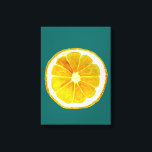 Pop Art Zitronengelb Leinwanddruck<br><div class="desc">Eine niedliche und farbenfrohe, lebendige Scheibe aus einem Originalgemälde der Künstlerin Sacha Grossel. Dieses große Zitrusfrüchte im Pop-Stil ist gelb und sehr hell und farbenfroh, vor einem aquamarinen, blauen Hintergrund. Quirkisch und originell.</div>