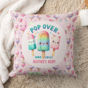 Pop im Zimmerdekor der Girl's Bedroom on Over and  Kissen