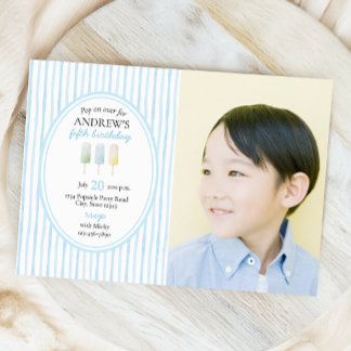 Pop zur Einladung über blaue Population