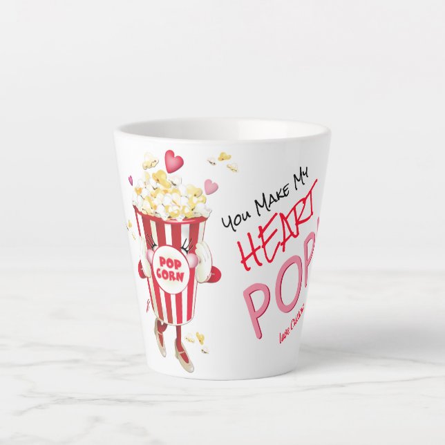 Popcorn Liebe Funny Pun Latte Tasse (Vorderseite)