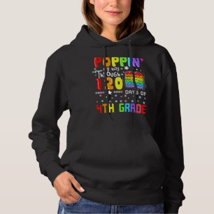 Poppin meinen Weg durch 120 Tage der 4. Klasse Nie Hoodie