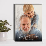 Poppop & Me | 20XX | FOTO Holzkisten Schild<br><div class="desc">Dieses stilvolle Poppop & me personalisierte Holzkastenschild ist das ideale Geschenk für Väter Tag, Geburtstag, Weihnachten und jede andere Gelegenheit! Der Keepake zeichnet sich durch ein einfaches Design mit Ihrem Lieblingsfoto, Skripttext "POPPOP AND ME" aus. Alle Stile, Größe und Textfarbe des Schriftartes können durch Anklicken des entsprechenden Links nach der...</div>