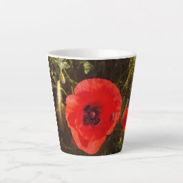 Poppy Latte Mug - Fantasy Vibrant Red Meadow Milchtasse