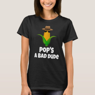 Pops schlechter Typ Cooles Kornohr in Hut und Sung T-Shirt