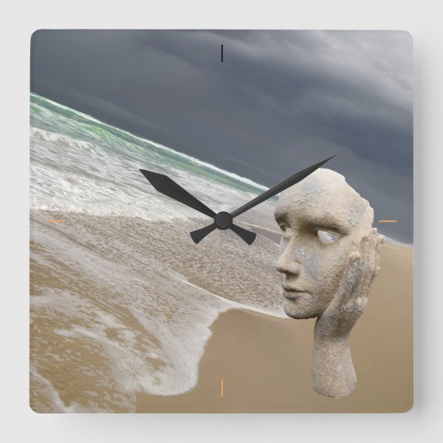 Porge3, New Aquitaine, Frankreich. Quadratische Wanduhr (Vorderseite)