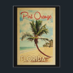 Port Orange Palm Tree Postkarte<br><div class="desc">Ein einzigartiges Retrodesign aus der Mitte des Jahrhunderts in der modernen Port Orange Florida Kunstdrucke im Vintage Reiseplakatstil. Es verfügt über eine geschwungene Palme am Sandstrand mit Ozean unter einem blauen bewölkten Himmel.</div>