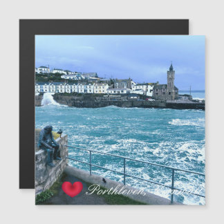 Porthleven Uhrturm + Gewartet für Fischskulpturen Magnetkarte