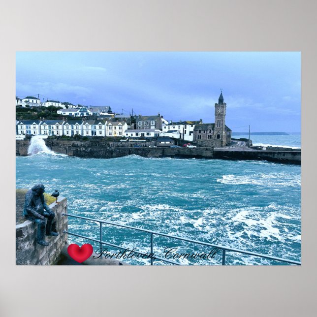 Porthleven Uhrturm + Gewartet für Fischskulpturen Poster (Vorne)