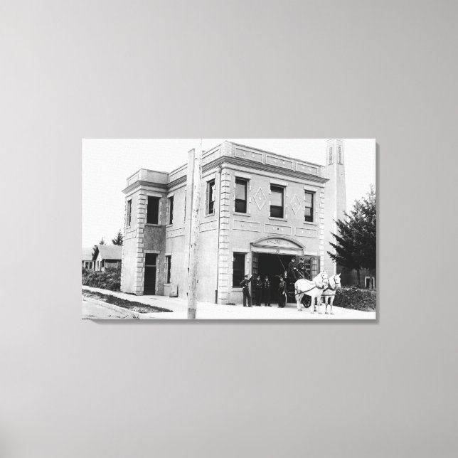 Portland, OR Fire Station #30 Pferdekart Leinwanddruck (Vorderseite)