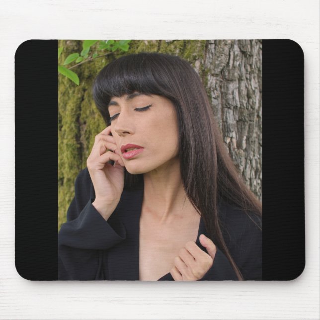 Portrait einer schönen jungen Frau Mousepad (Vorne)