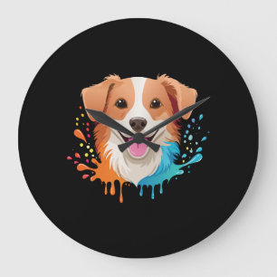 Portrait eines niedlichen Hundes mit fließenden Tr Große Wanduhr