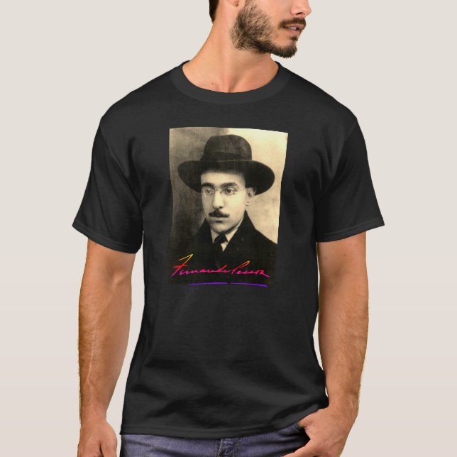 Portrait und Unterschrift von Fernando Pessoa T-Shirt (Vorderseite)