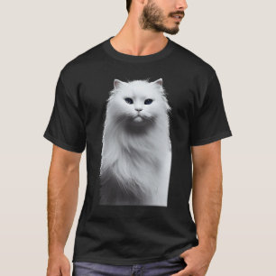 Porträt einer weißen Langhaarkatze fein detaillier T-Shirt