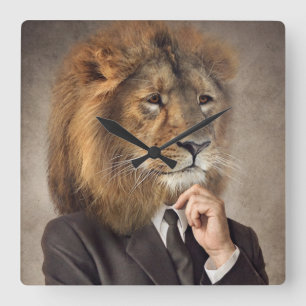 Porträt eines Löwes Quadratische Wanduhr