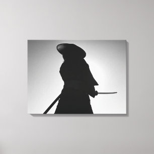 Porträt eines Samurai-Kriegers, der eine Klinge Leinwanddruck