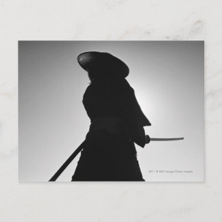Porträt eines Samurai-Kriegers mit einem Schwert Postkarte