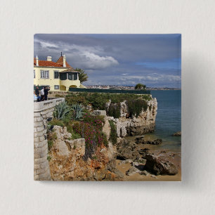 Portugal, Cascais. Praia da Rainha, ein Strand in Button