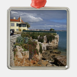 Portugal, Cascais. Praia da Rainha, ein Strand in  Silbernes Ornament