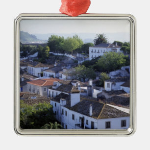 Portugal, Obidos. Erhöhte Sicht auf die weiß gew Ornament Aus Metall