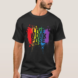 Pose für Live-Arbeit Grafik-Statement T-Shirt Happ