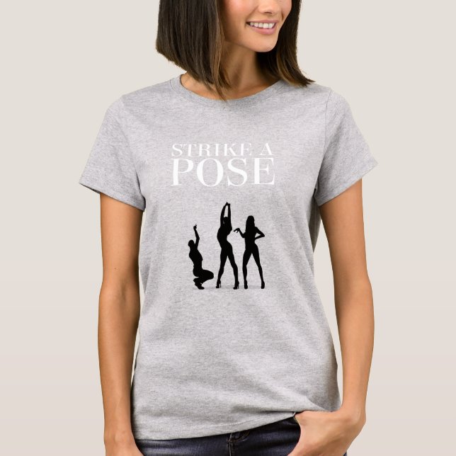 Pose mit schwarzem oder weißem Text markieren T-Shirt (Vorderseite)