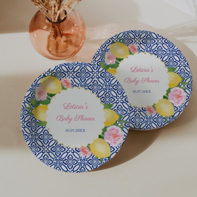 Positano Lemons mit blauen Fliesen und rosa Floral Pappteller (Positano lemons with pink flowers and blue white tile print baby girl shower party paper plates)