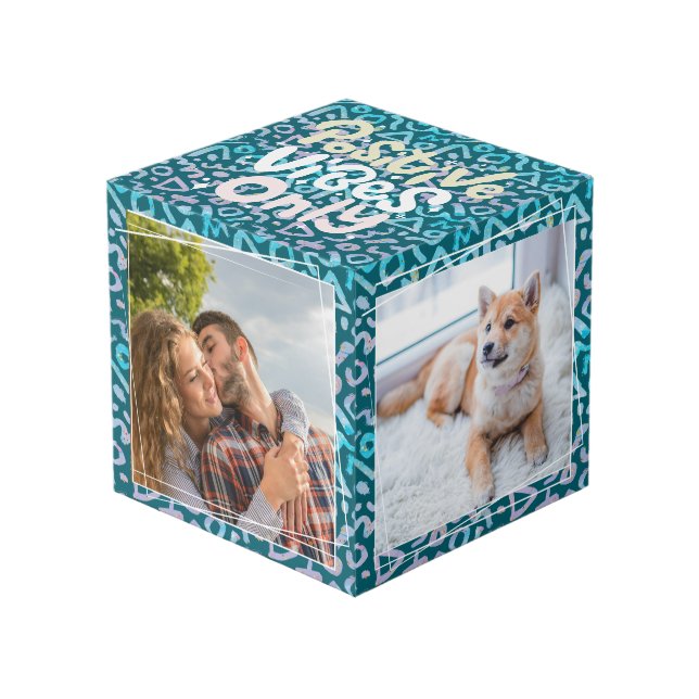 Positive Vibes kreieren nur Ihre eigenen Würfel (Vorderseite Schrägansicht)