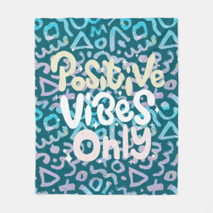 Positive Vibes nur grün geometrisch Fleecedecke