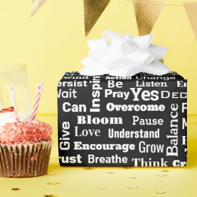 Positive Word Cloud auf schwarz Geschenkpapier (Geburtstagsparty)