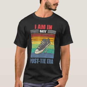 Post-Krawatte Ära Vintage Sneakers müde Lässig Off T-Shirt