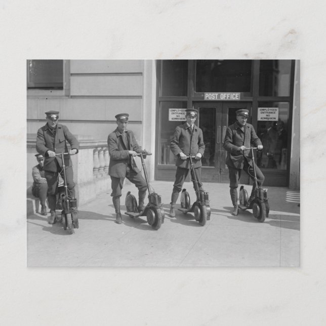 Post mit dem Roller Postkarte (Vorderseite)