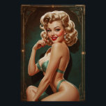 Poster der blonden Pin-up Art Deco<br><div class="desc">In die zeitlose Eleganz mit diesem blonden pin-up Art Deco, einem Juwel unserer Sammlung Pinup Paradise bei VintagePrintHaven. Diese glamouröse blonde Bikini, gebettet in einem smaragrierenden grünen Bikini, verkörpert die Glamour der 20er Jahre mit ihren Krümmungen und ihrem erhabenen Blick. Sie ist von den typischen goldenen geometrischen Mustern der Art...</div>