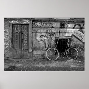 Poster - Fahrradleerung gegen Wand