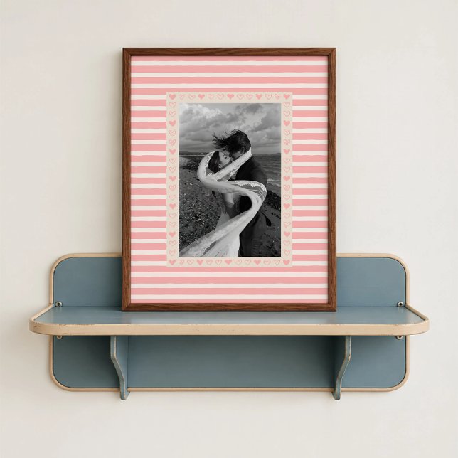Poster mit hellrosa Herzrand - individuelles Gesch (Light Pink Heart Border Poster - close-up view (frame/decor not included)
)