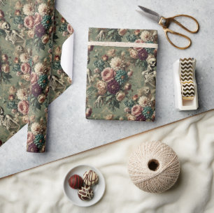 Posthumous Heartache - Gothic Floral Design Geschenkpapier