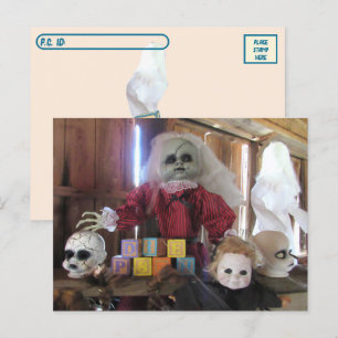 Postkreuzung - graue Halloween-Puppe Postkarte
