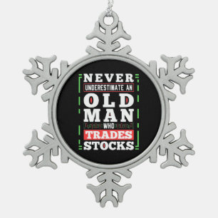 Power eines alten Mannes, der Aktien handelt Schneeflocken Zinn-Ornament
