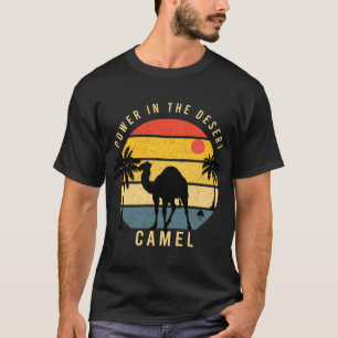Power in der ägyptischen Wüste T-Shirt