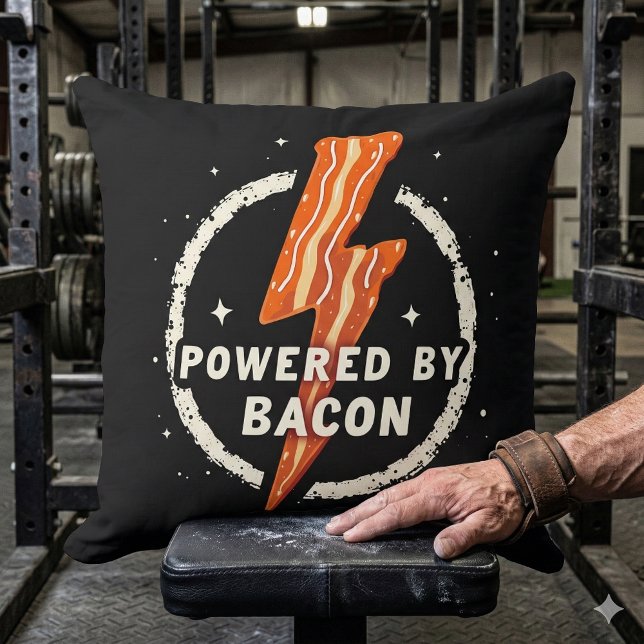 Powered by Bacon Funny Retro Feinschmecker Ästheti Kissen (Powered by Bacon Funny Retro Foodie Aesthetic Throw Pillow Mockup C)
