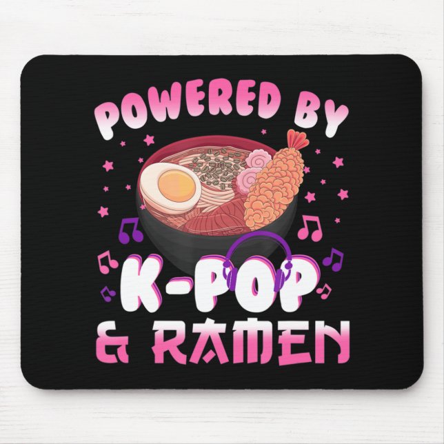 Powered by Kpop und Ramen Kpop Kawaii Anime Gift G Mousepad (Vorne)