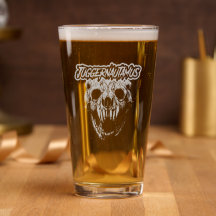 PRÄDATOR Pint Glass