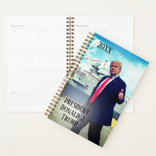 Präsident Donald Trump 2020 stockt das Marineschif Planer
