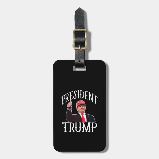 Präsident Donald Trump Red Hat stumbs Gepäckanhänger (Vorderseite vertikal)