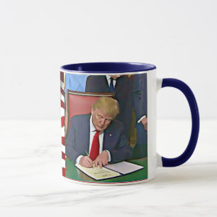 Präsident Donald Trump unterzeichnet Tasse von Pap