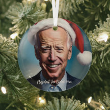 Präsident Joe Biden und Weihnachtsmannmütze