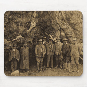Präsident Roosevelt und John Muir darunter (Sepia) Mousepad