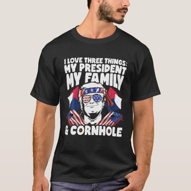 Präsident Trump Familie Cornhole MAGA Bean Bag Jul T-Shirt (Vorderseite)