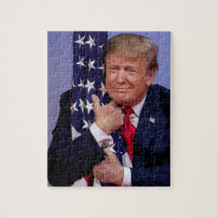 Präsident Trump umarmt die amerikanische Flagge Puzzle