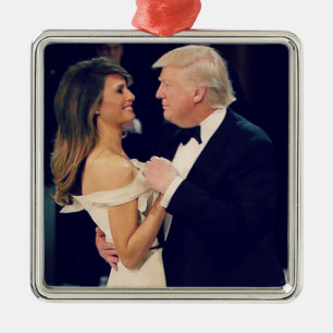 Präsident Trump und Melania Tancing Ornament Aus Metall