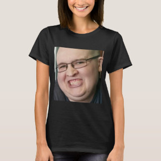 Pred stellen gegenüber T-Shirt